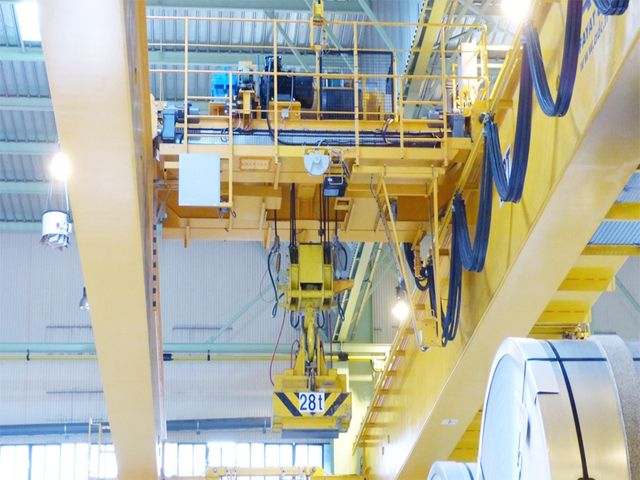 QP型抓斗、電磁兩用橋式起重機