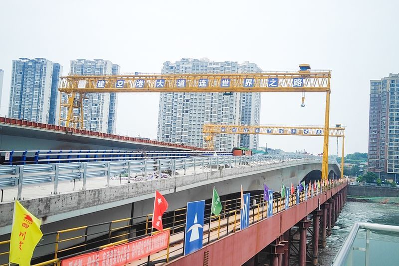 重磅！河南礦山72米大跨度起重機(jī)助力簡(jiǎn)州大橋建設(shè)